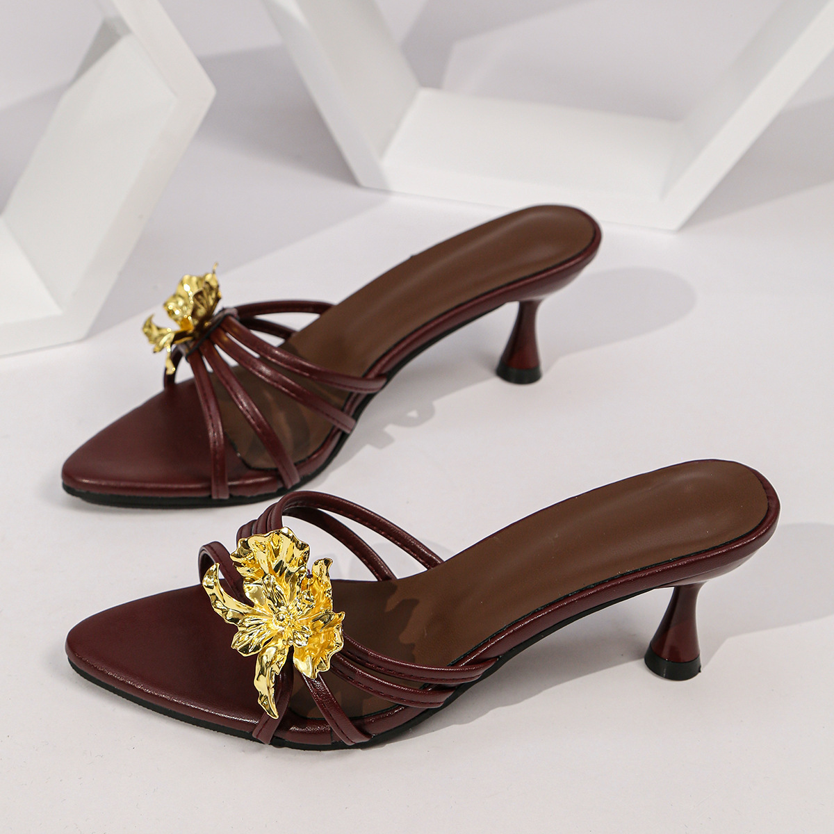 Liquor low heel