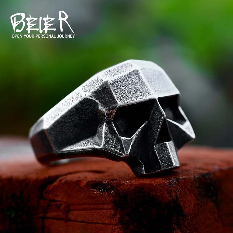 New punk hip hop skull titanium steel ring wholesale foreign trade retro stainless steel robot Ghost Head ring