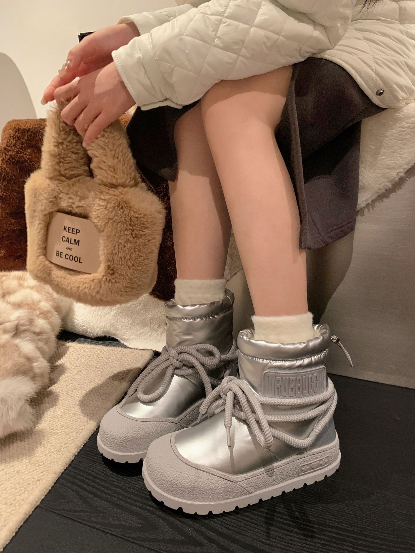 ShoeGlobe Damen-Schneestiefel aus echtem Leder mit dicker Sohle, Schnürung und warmem Futter – Herbst/Winter 2025 – Modisch, rutschfest, mit dicker Baumwollsohle_voghion.com