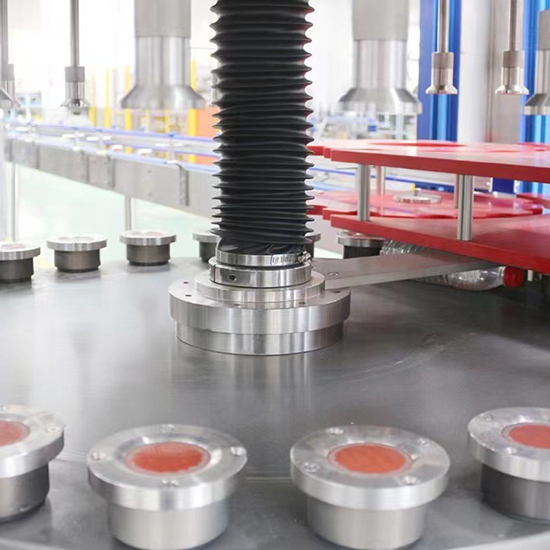 Fabricante de suministro directo de equipos de línea de producción de llenado automático de bebidas gaseosas para máquina de llenado de cerveza de latas de tirada pequeña