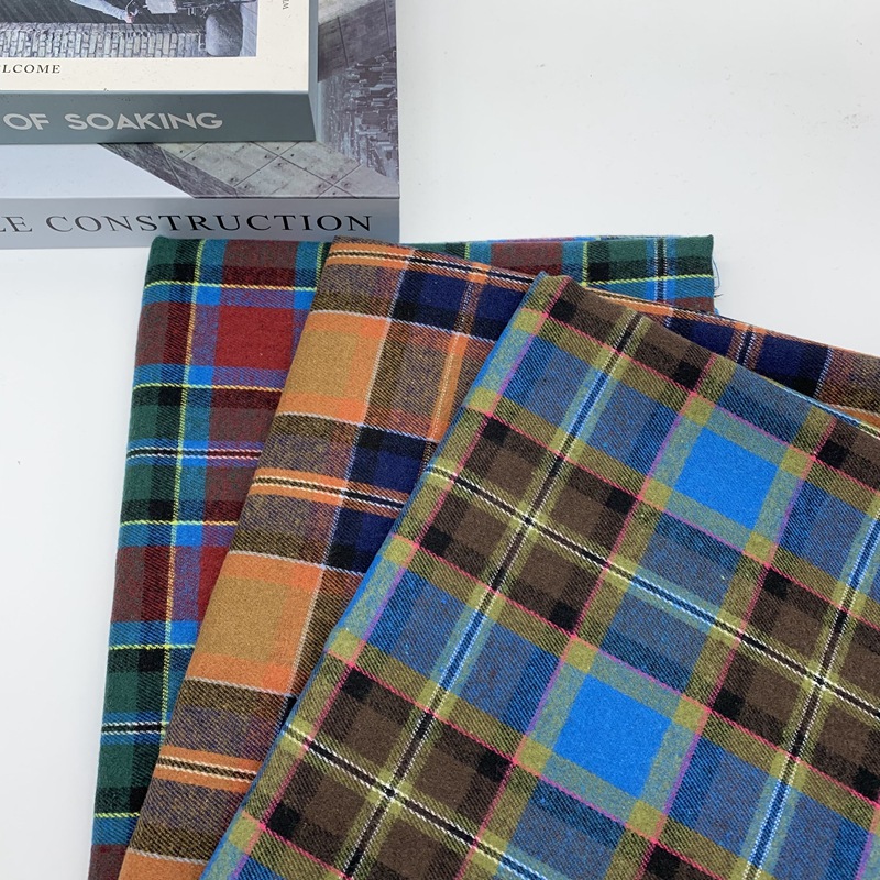 现货供应 斜纹涤棉法拉绒21S磨毛衬衫格子裤料桌布手工艺格子面料