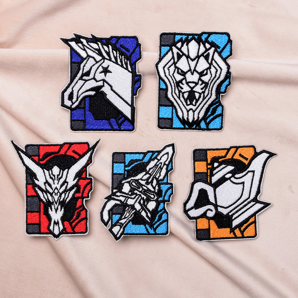 刺绣diy厂家贴布衣服补丁绣花 刺绣贴 卡通时尚衣服可爱布 贴自粘