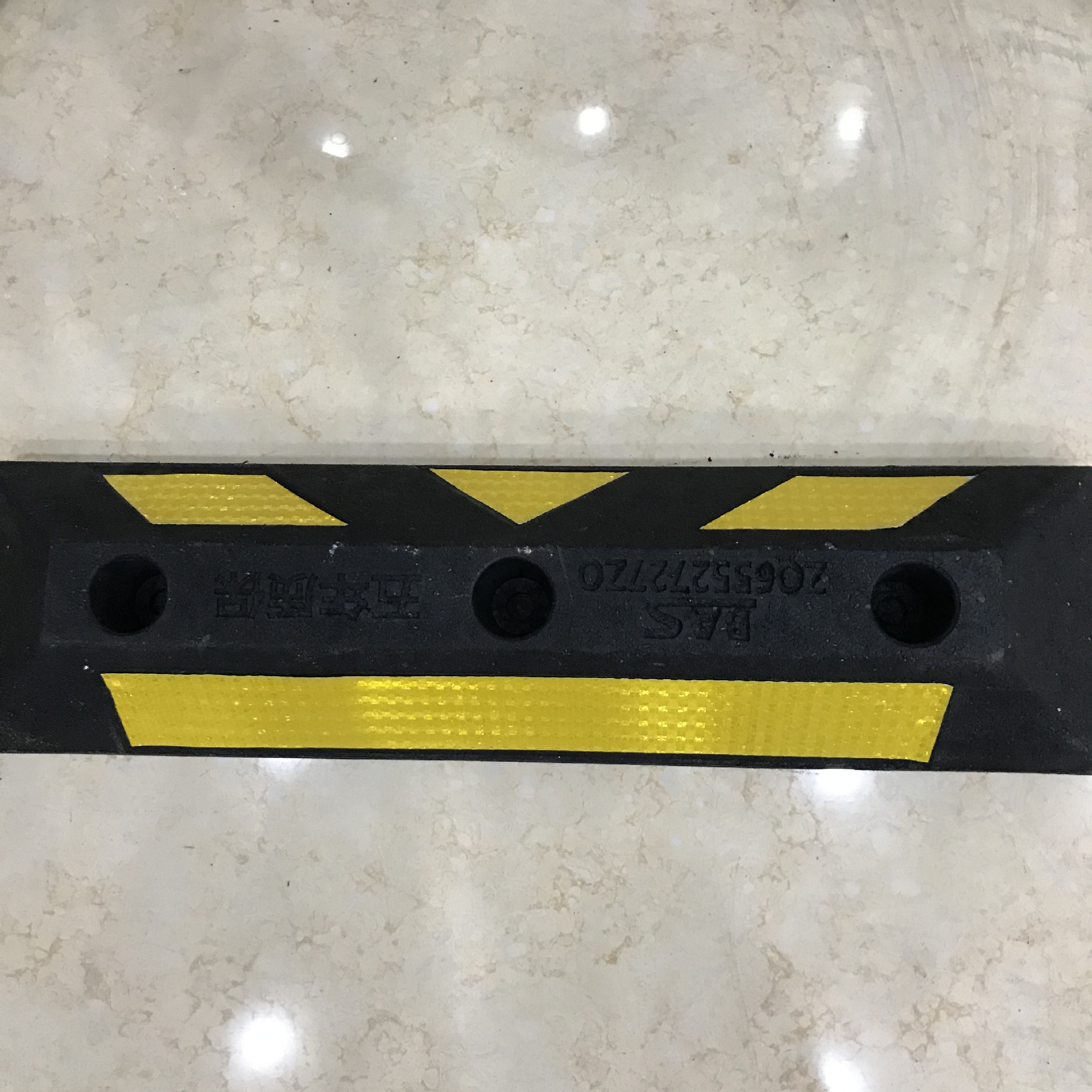 橡塑车轮，质保5年停车定位器停车位挡车器