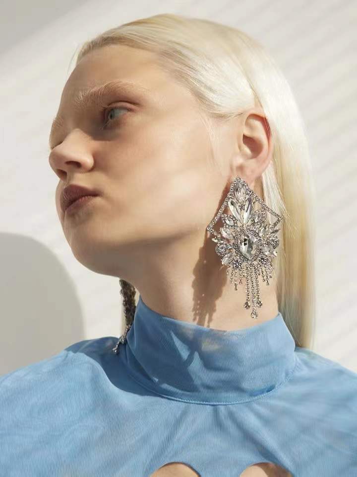 Fashion Tassel Alloy Inlay Rhinestones Women's Drop Earrings 1 Pair display picture 1