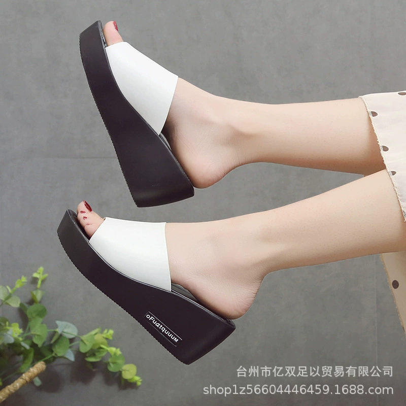 Летние модные водонепроницаемые сандалии и тапочки на платформе с рыбьим ртом на танкетке и толстой подошвой Сандалии на высоком каблуке Модные