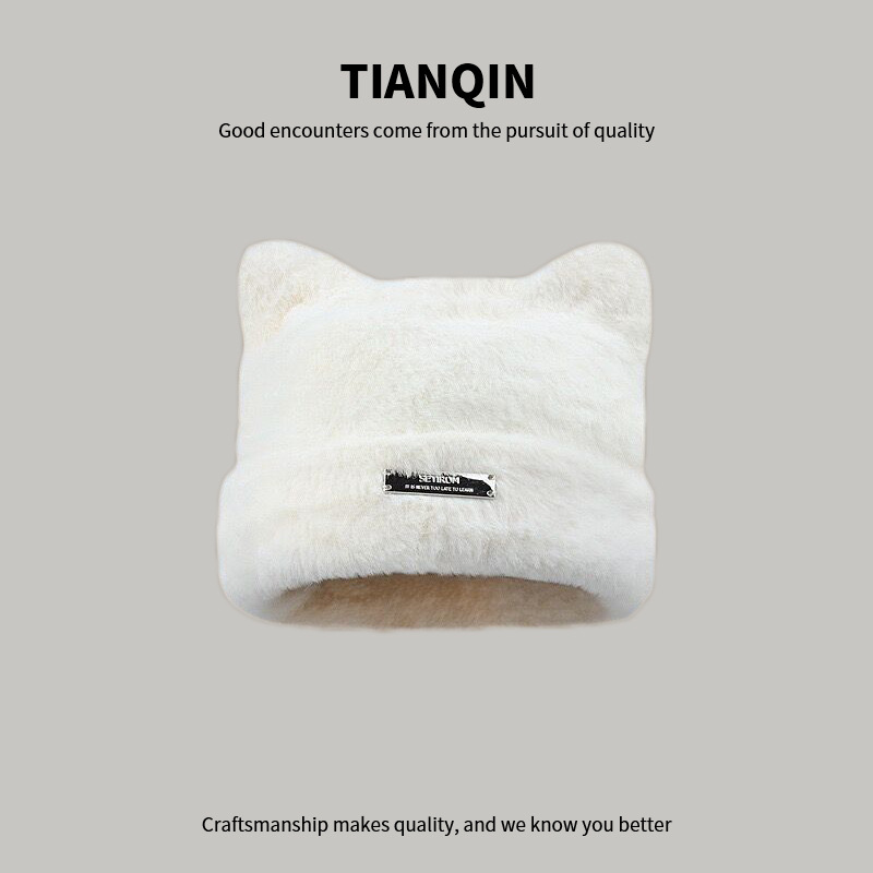 융모 철제 로고 볼캡 - 화이트