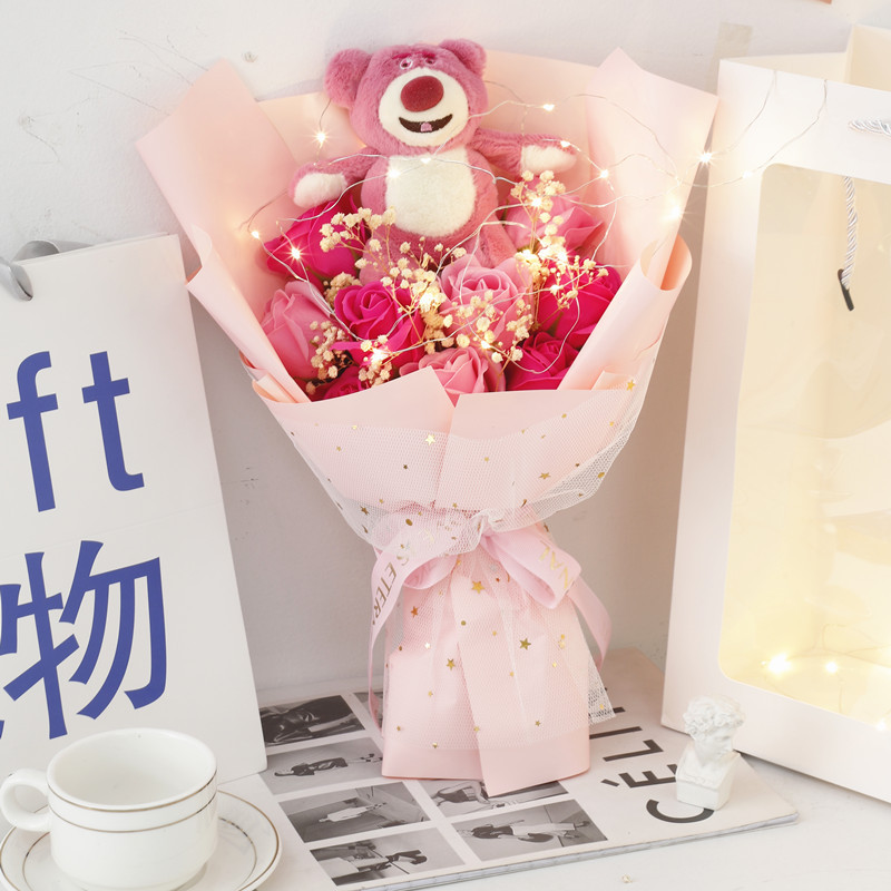 Día de la Madre Strawberry Bear Doll Muñeca Simulación Ramo de jabón de rosa Día de San Valentín Regalo de cumpleaños para novias y novias