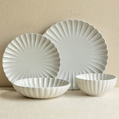 シンプルな風陶磁器の白い皿家庭用食器創意料理皿高級感洋食皿卸売り