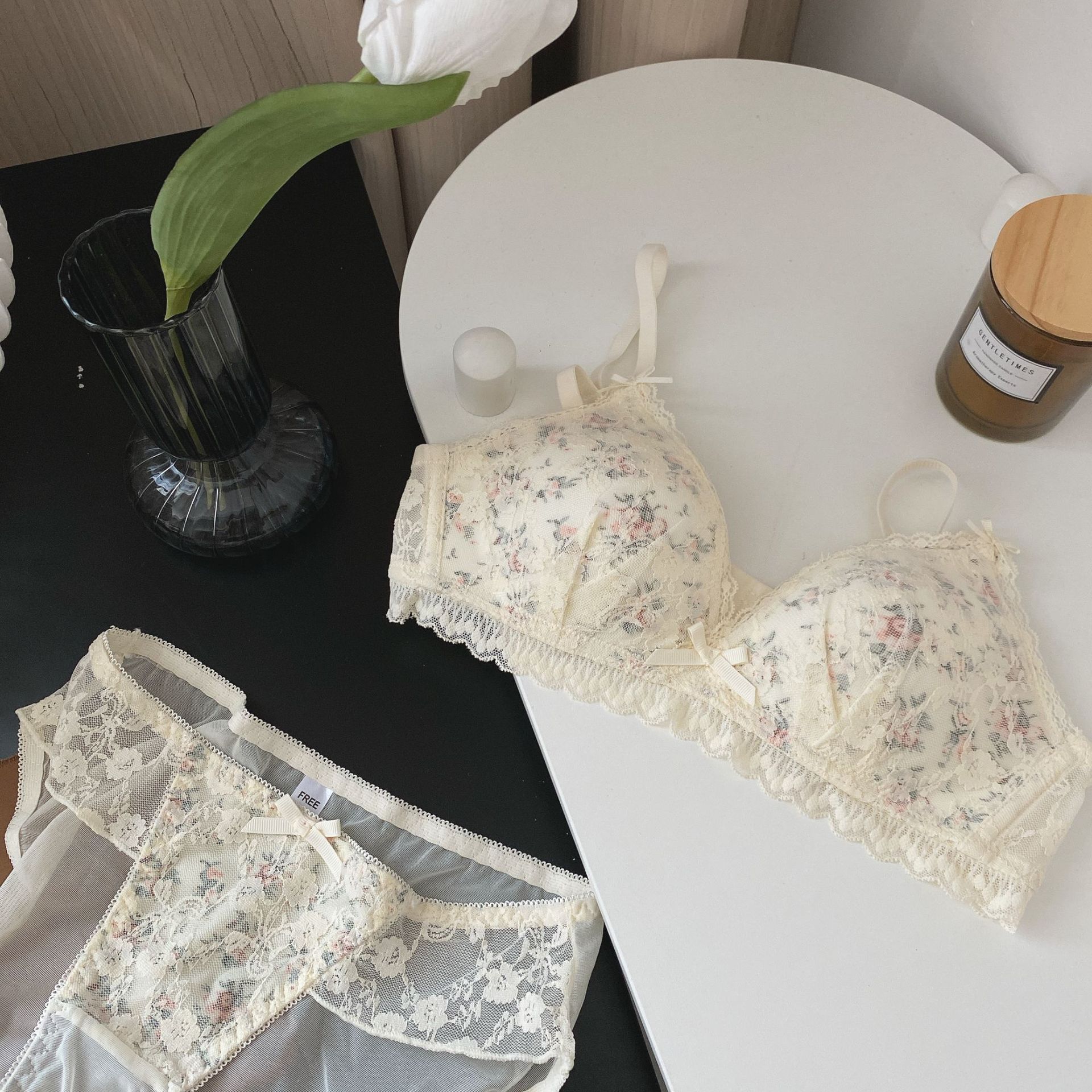 Ropa interior floral para niñas, pechos delgados y pequeños, ropa interior de copa triangular francesa, sujetador de verano para mujer, sujetador de encaje, sujetador