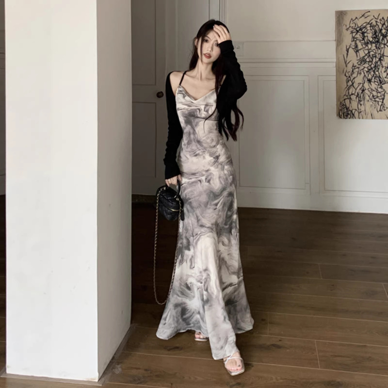 National Style New Chinese Ink Painting Tie-Dye Mid-Length 2025 Summer Elegant Slim-Fit Backless Halter Neck Dress National Style New Chinese Ink Painting Tie-Dye Mid-Length 2025 Summer Elegant Slim-Fit Backless Halter Neck Dress