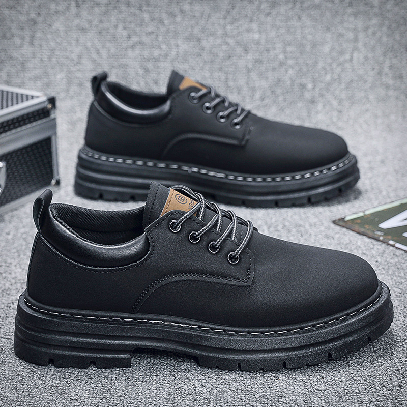 Nuevas botas cortas resistentes al desgaste primavera-verano 2024 hombres retro estilo británico botas Martin zapatos casuales con suela gruesa