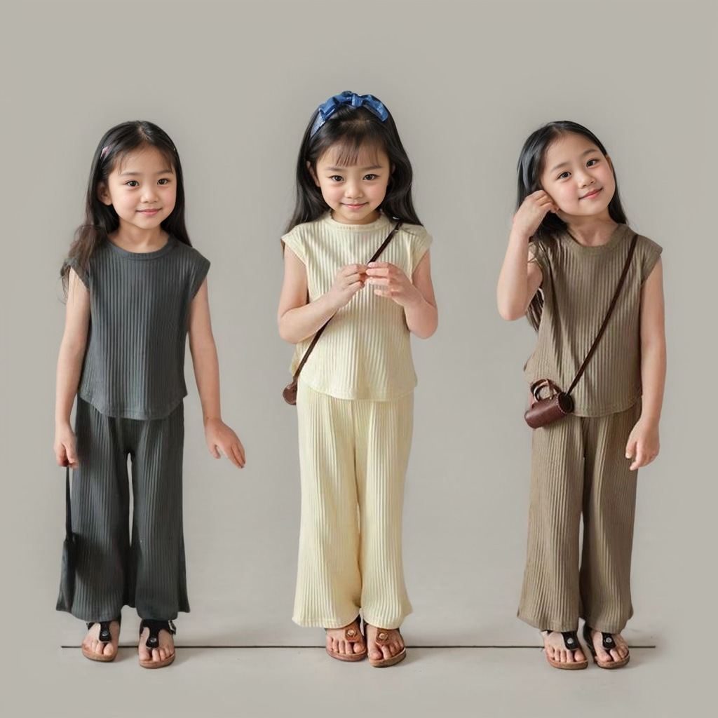 Girls Summer suit 2025 New Children Ice Silk Thread Sleeveless Vest Trousers suit Casual Two-piece Set