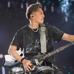 謝霆鋒2025コンサート同項周辺レーザー反射半袖tシャツ水洗い黒重ポンド純綿男上着