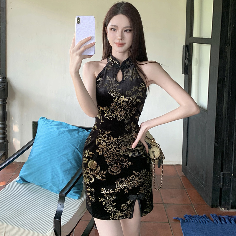 WDS5840 Southeast Asia Cross-Border Women's Clothing Wholesale 2026 Vintage Velvet Gilt Cheongsam Slim Fit Elegant Dress