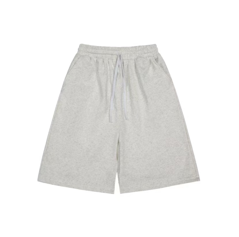 흰색과 회색 반바지