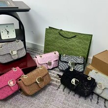 �¿��pG���R�ɰ��荕r��Ů���߼�������μ�б��С�����W�t����