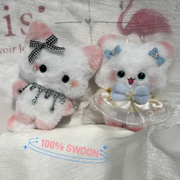 Original handmade little fox plush pendant, a unique and cute accessory for girls, a squeaky little fox doll keychain, a perfect gift