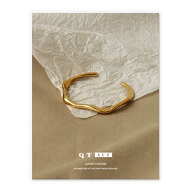 项链;耳钉;戒指