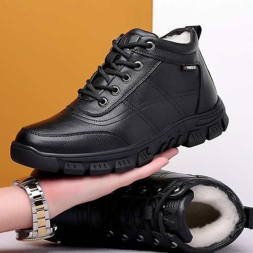 Wholesale winter lined and thick warm snow boots with laces, casual Martin boots, large head shoes, slip-resistant and wear-resistant.