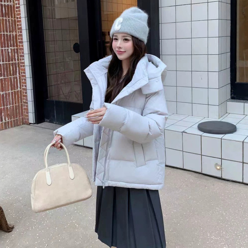 2026 winter new white duck down jacket for women, short style, designed for petite figures, thickened, loose-fitting, and slimming 2026 winter new white duck down jacket for women, short style, designed for petite figures, thickened, loose-fitting, and slimming