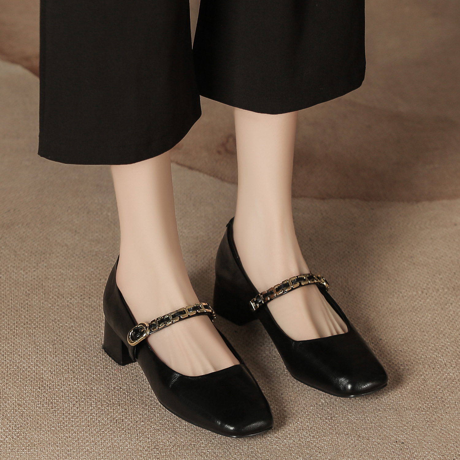 New Autumn And Winter High-heeled Shoes, Soft Leather, French Retro Style, Metal Strap Mary Jane, Chunky Heel, Square_vogvips.com
