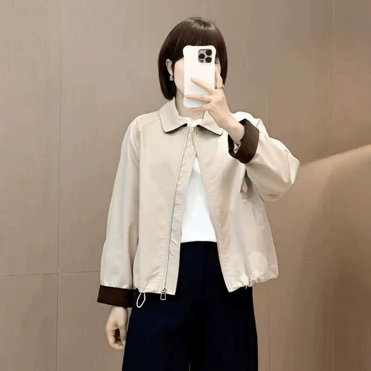 春秋新款杏色翻领夹克女 简约气质通勤短款外套 小个子显瘦上衣