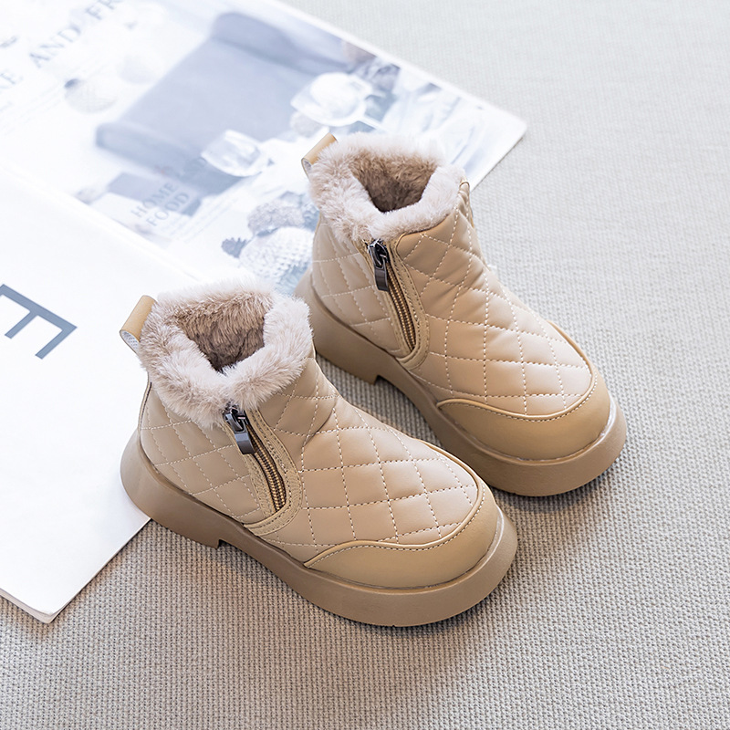 Botas de nieve de niñas con calentamiento de terciopelo para niños zapatos de algodón de invierno 2025 nuevas botas cortas de niñas botas de algodón de niños grandes