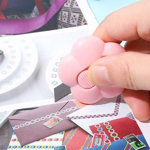 Cute flower utility knife, ins-style and good-looking mini knife, carry with you, express knife, hand account, paper cutter