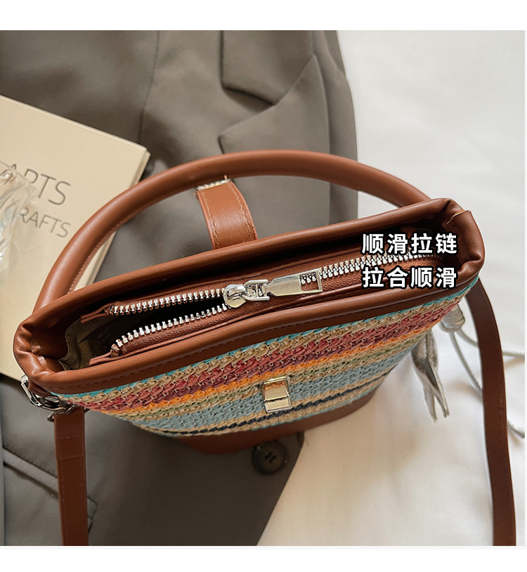 A trendy and fashionable straw-woven phone bag for women in the summer of 2025, a Korean version of a niche and simple crossbody bag undefined
