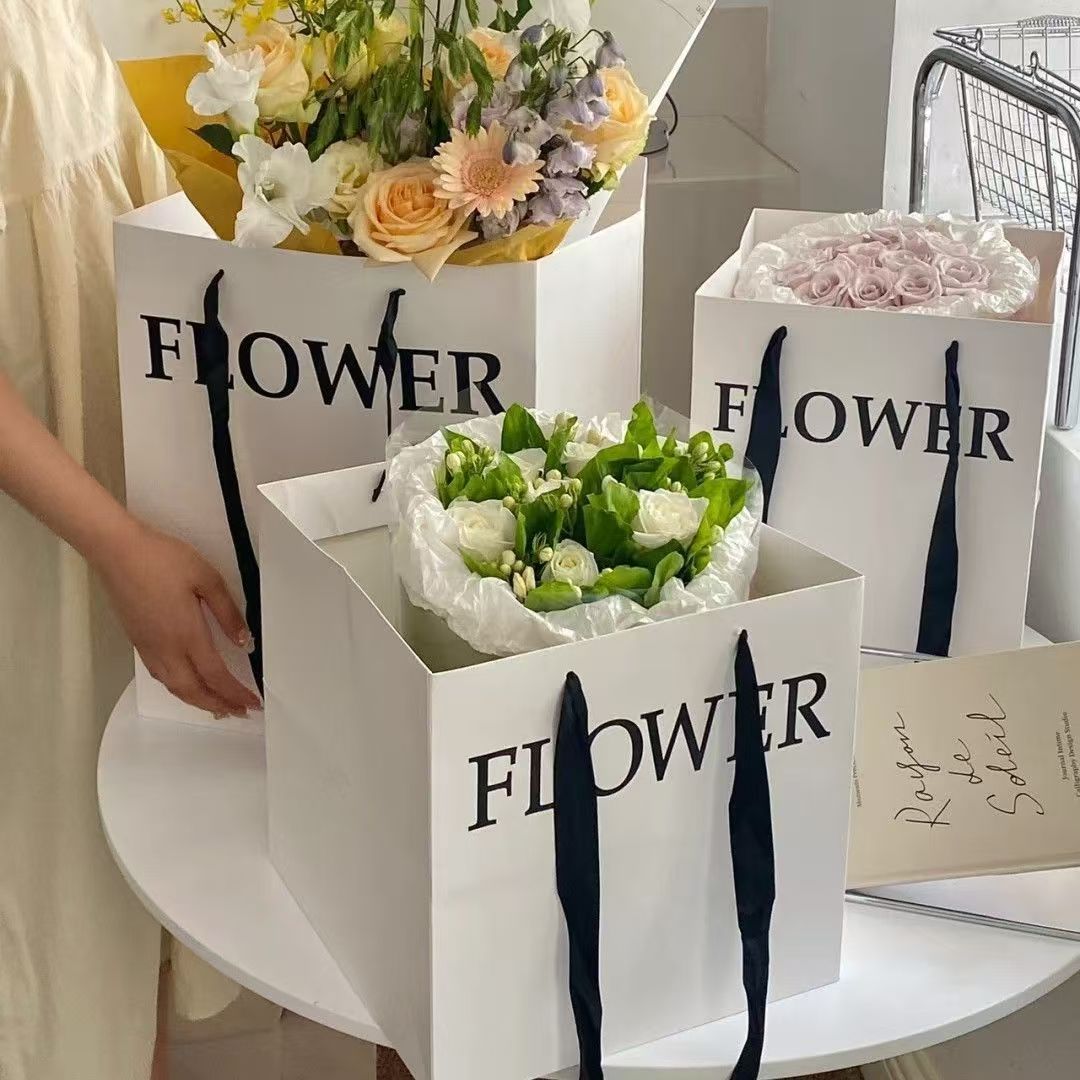 新款礼物鲜花手提袋正方形加厚礼品袋情人节花店包装手提袋批发