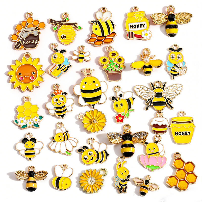 Oil-Drip Alloy Bee Daisy Honeycomb Honey Pot Pendant Accessories DIY Necklace Bracelet Keychain Bag Small Pendant