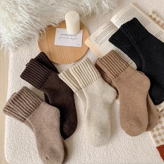 秋冬の靴下の女性の純色の粗い口は厚い毛の靴下の復古のカレーの色の系の百合の保温の靴下のinsの潮を厚くします。