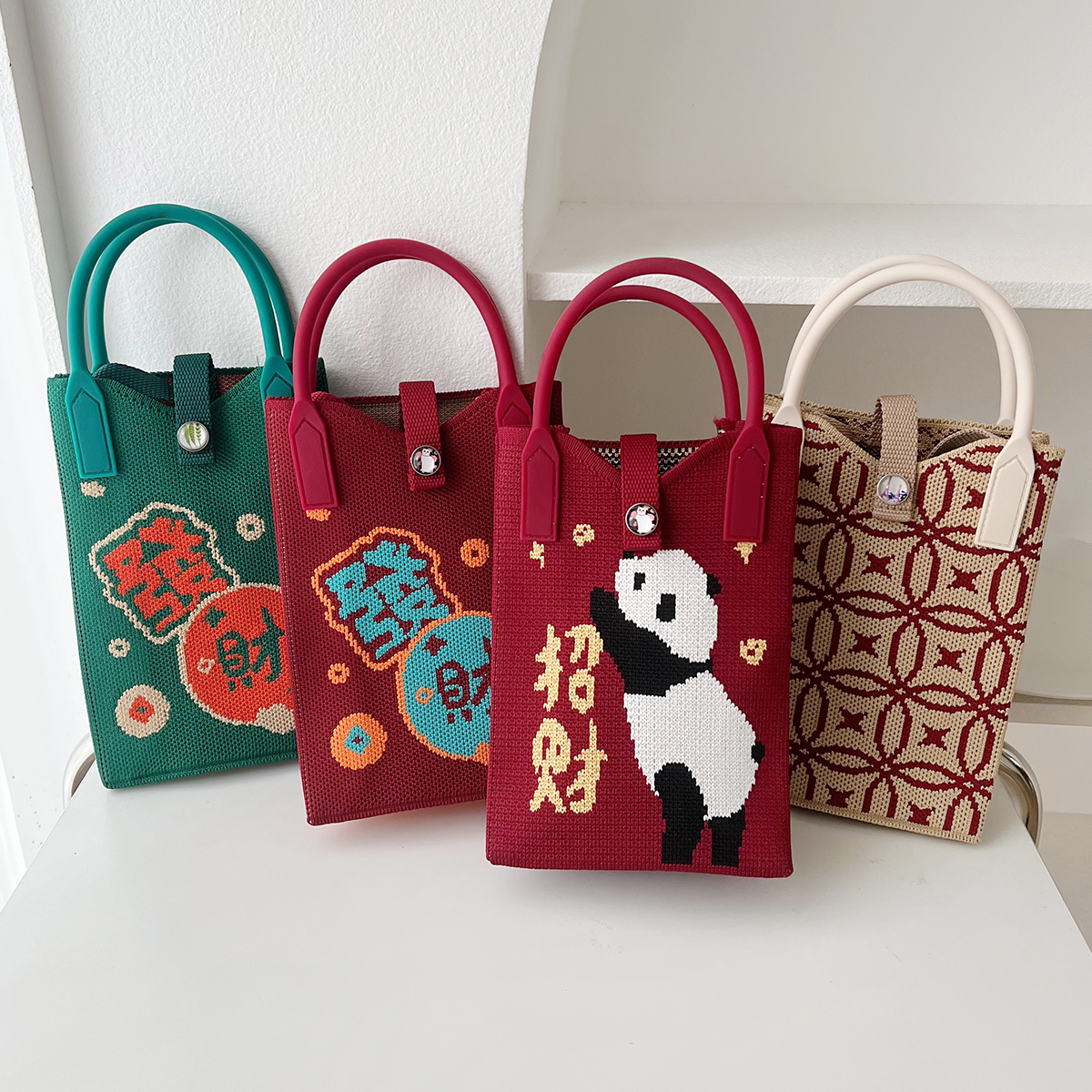 Small design cartoon knitted universal shoulder bag