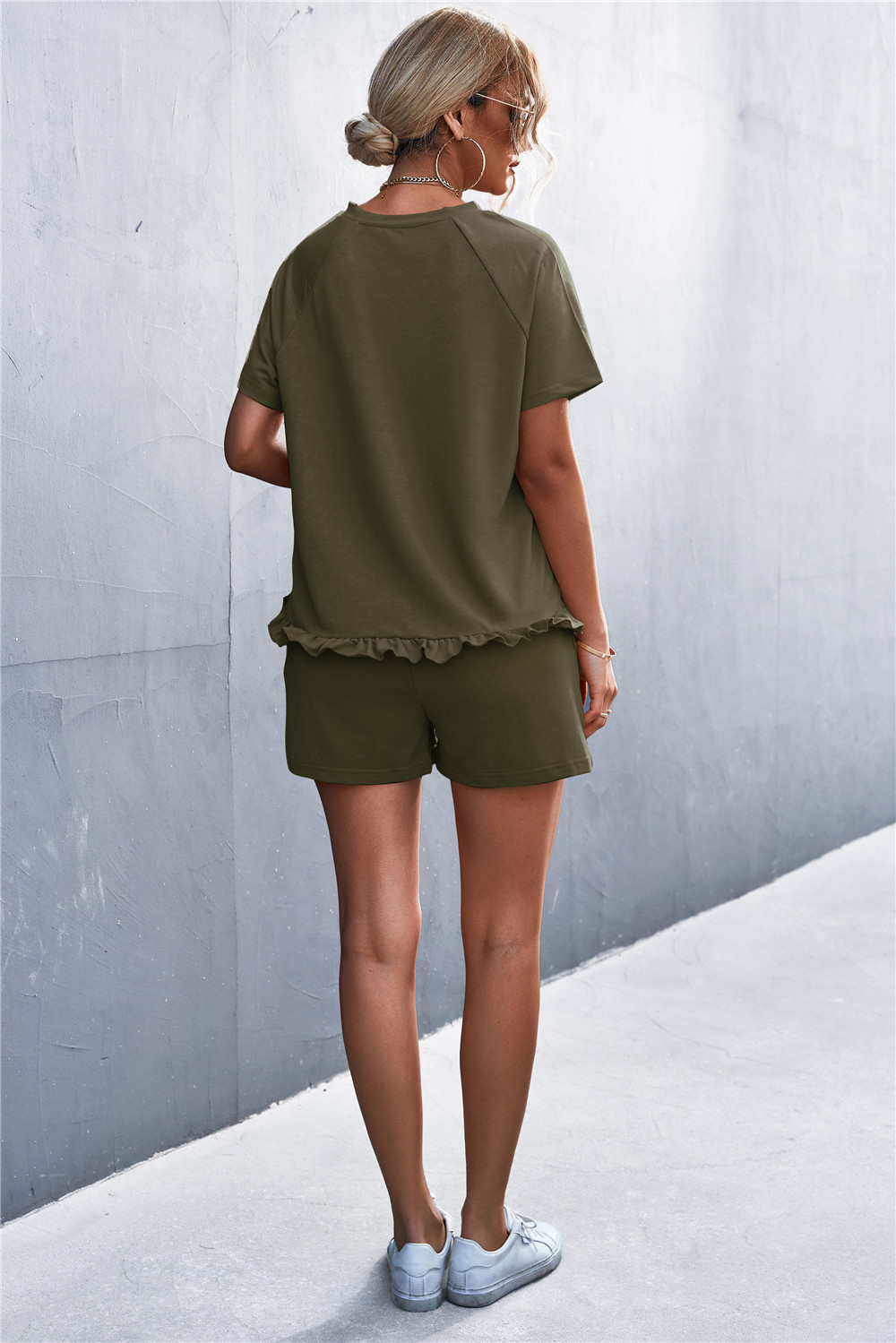 2023 Spring/Summer New Solid Round Neck Ruffled Short Sleeve Shorts Casual Set_voghion.com