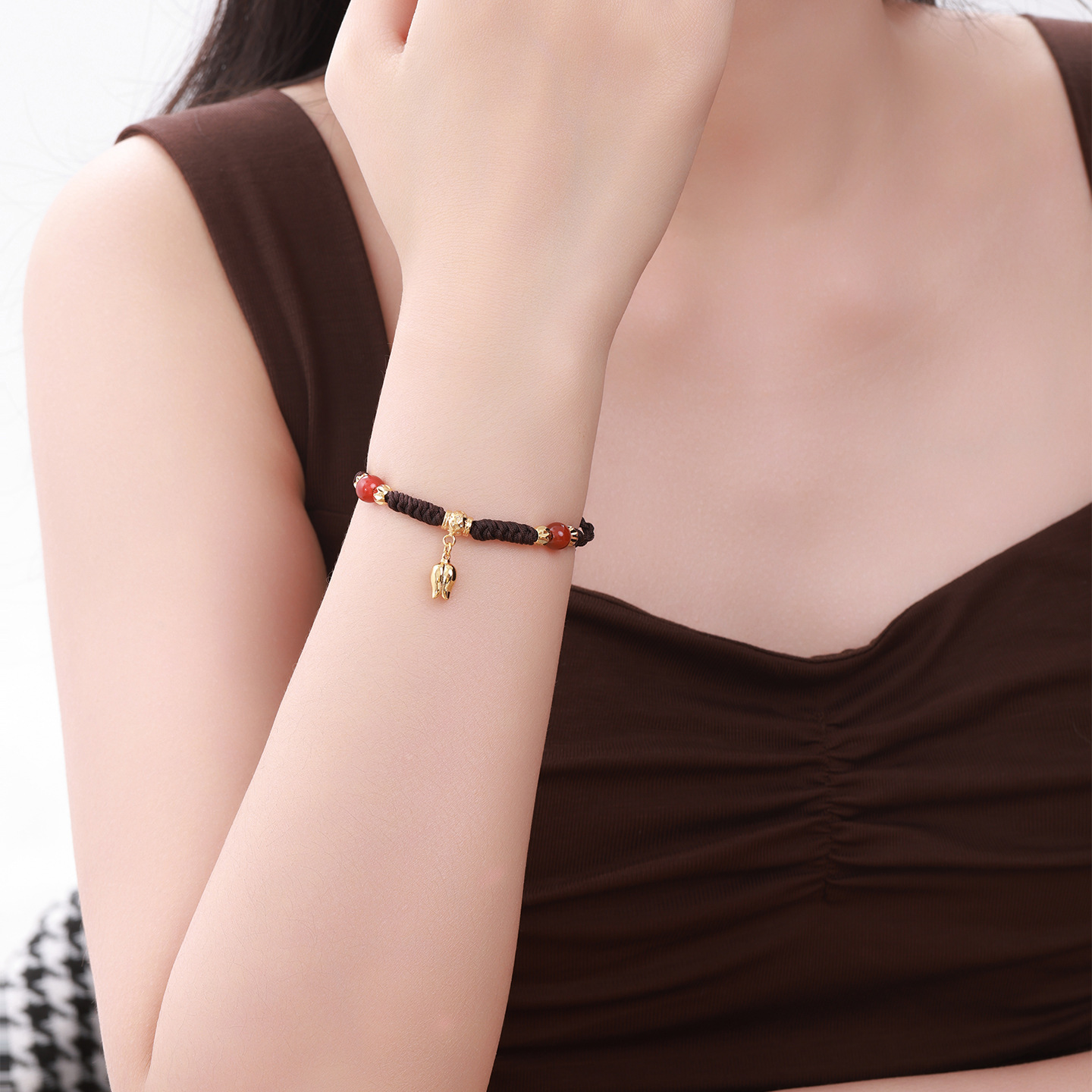 Xuping cuerda tejida a mano aleación de cobre chapado 24k color campana orquídea colgante pulsera simple extracción ajustable joyería de mano mujer
