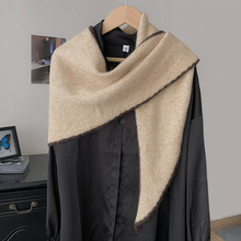 针织毛绒披肩外搭女冬季三角围巾氛围感韩版百搭学生护颈围脖批发