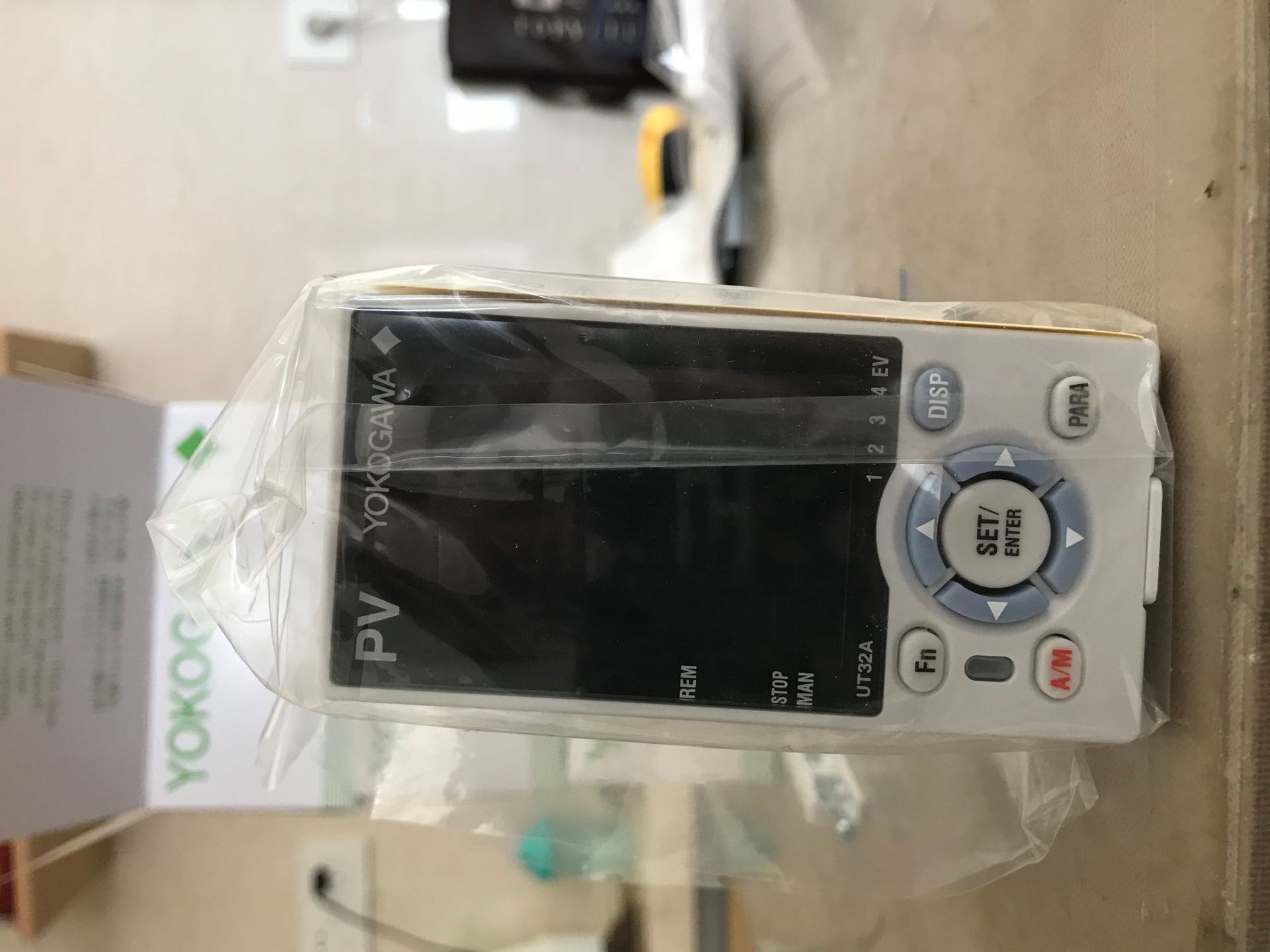 UT35A-015-30-00 YOKOGAWA横河UT35A-015-30-00数字指示调节器