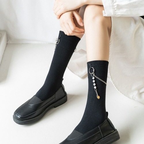 Trendy chain-patterned mid-calf socks in Japanese-style JK schoolgirl vibe—versatile, all-season cotton vintage design for women.