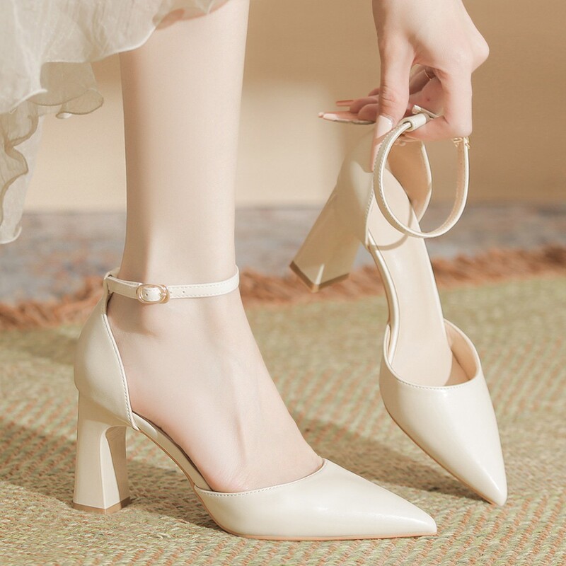 Stunning Chunky Heel Patent Leather High Heels for Women 2026 New Style Single Strap Spring and Autumn Closed-Toe Sandals Women's Summer Hollow Sandals