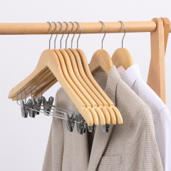 ホテルノンスリップ無垢材洋服ラッククリップ付きレトロ大人のシームレスな家庭用洋服ラック衣料品店木製ズボンラック