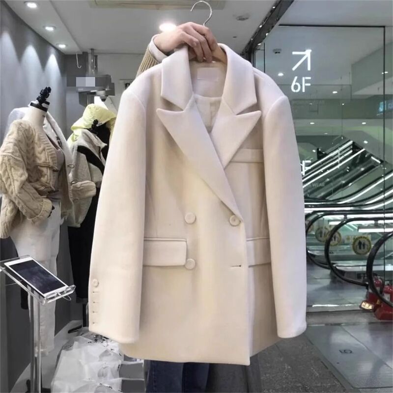 Korean Drama Outfit for Commuting, Mature Style Suit for Women, New Summer Blazer Paired with Shorts, Two-Piece Set in Gray