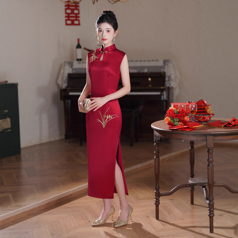 2026 Acetate Embroidered Sleeveless Long Bridal Toasting Dress, Modernized New Chinese Style Young Mother's National Style Qipao Dress