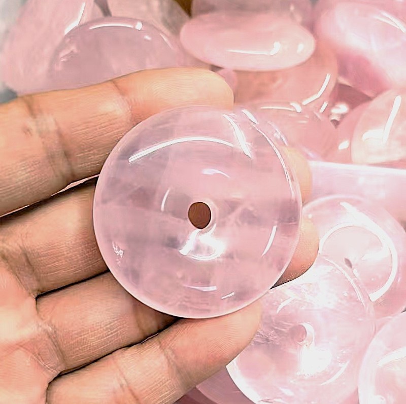 ピンククリスタル安全バックルペンダント女性のためのピンククリスタルハイビスカスストーンペンダントピンククリスタル diy ジュエリーアクセサリー工場卸売|undefined