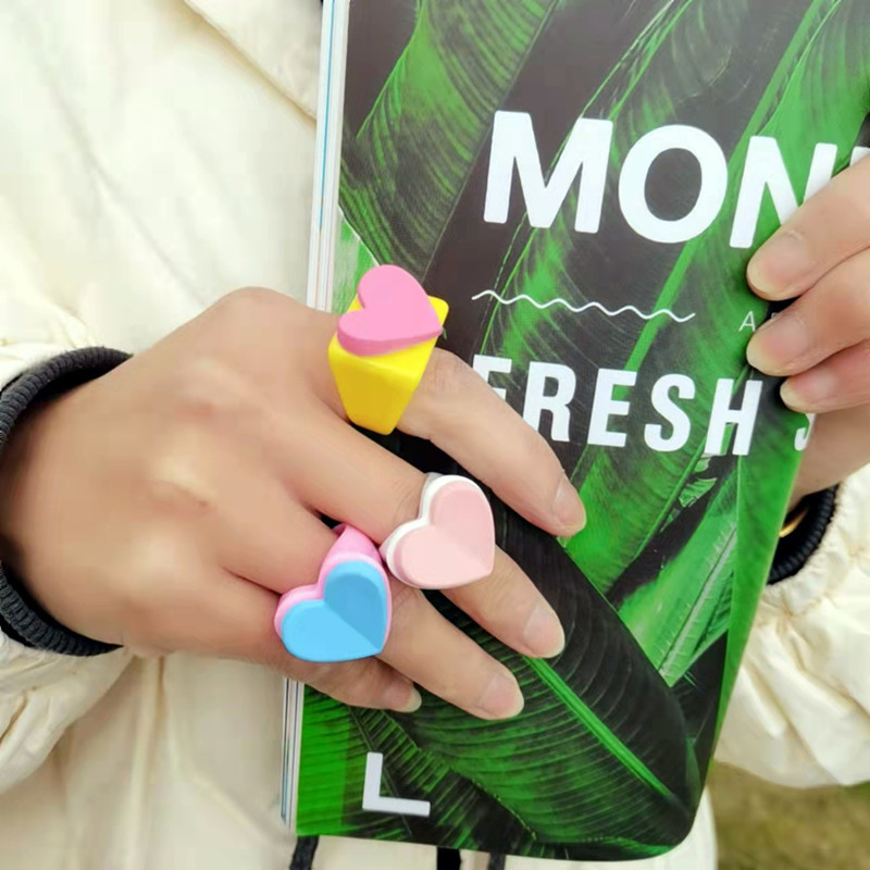 Fashion Heart Arylic Resin Unisex Rings display picture 4