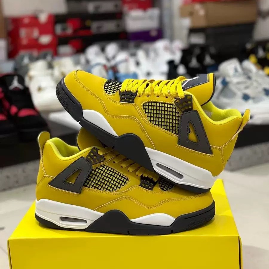 Cross-Border Putian Shoes Pure Original Aj4 Basketball Shoes Jordan 4 White Cement Black Lightning Mid-Top Men's and Women's Basketball Shoes
