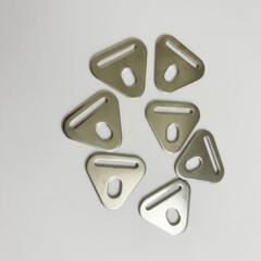 東莞の天幕のテントの三角は天幕のステンレスの支柱の三角の切れの天幕のテントを掛けて点を引いて三角のボタンを補強します。
