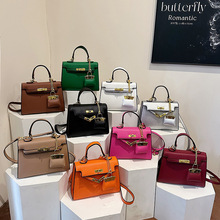 ���s��ɫŮʿ�μ���¿���朗lб���Ů�p�ݸ߼���������羳