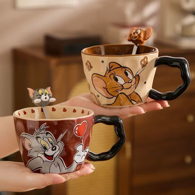 Tom and Jerry Mug Large Capacity Cute Ceramic Cup with Spoon Student Breakfast Milk Cup Birthday Gift Gift