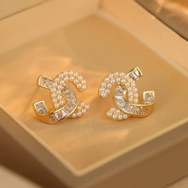 Double C Earrings Small Fragrance Style Earrings 2025 New Trendyy 925 Silver Needle High-End Accessible Luxury Elegant Lady Earrings for Women