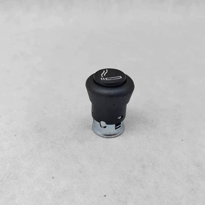 Cigarette Lighter Assembly: Siqaret yandırıcısı - other-light-a-cigarette